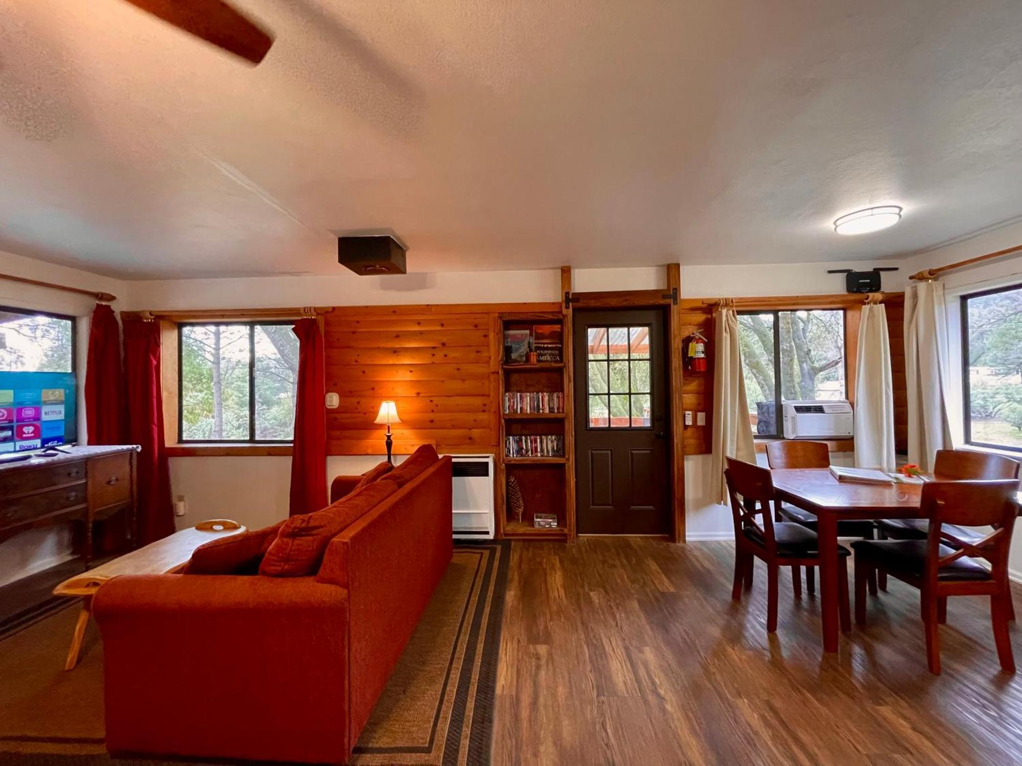 Sierra Mountain Lodge - Vacation Rentals - Yosemite Авані Екстер'єр фото